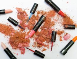 Pulverized Powders and Assorted-colored Lispticks